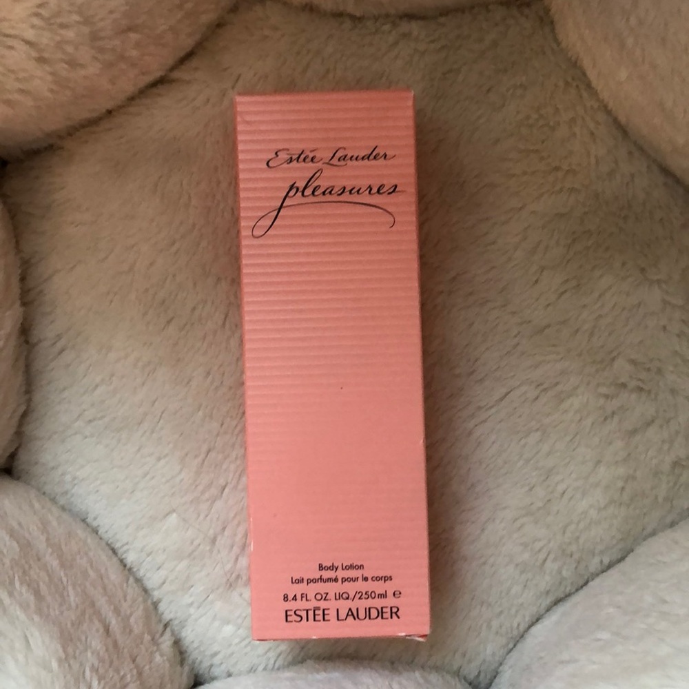 Brand new Estée Lauder body lotion